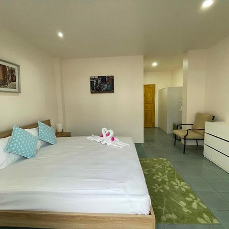 Inn Dulgence Patong Exterior foto
