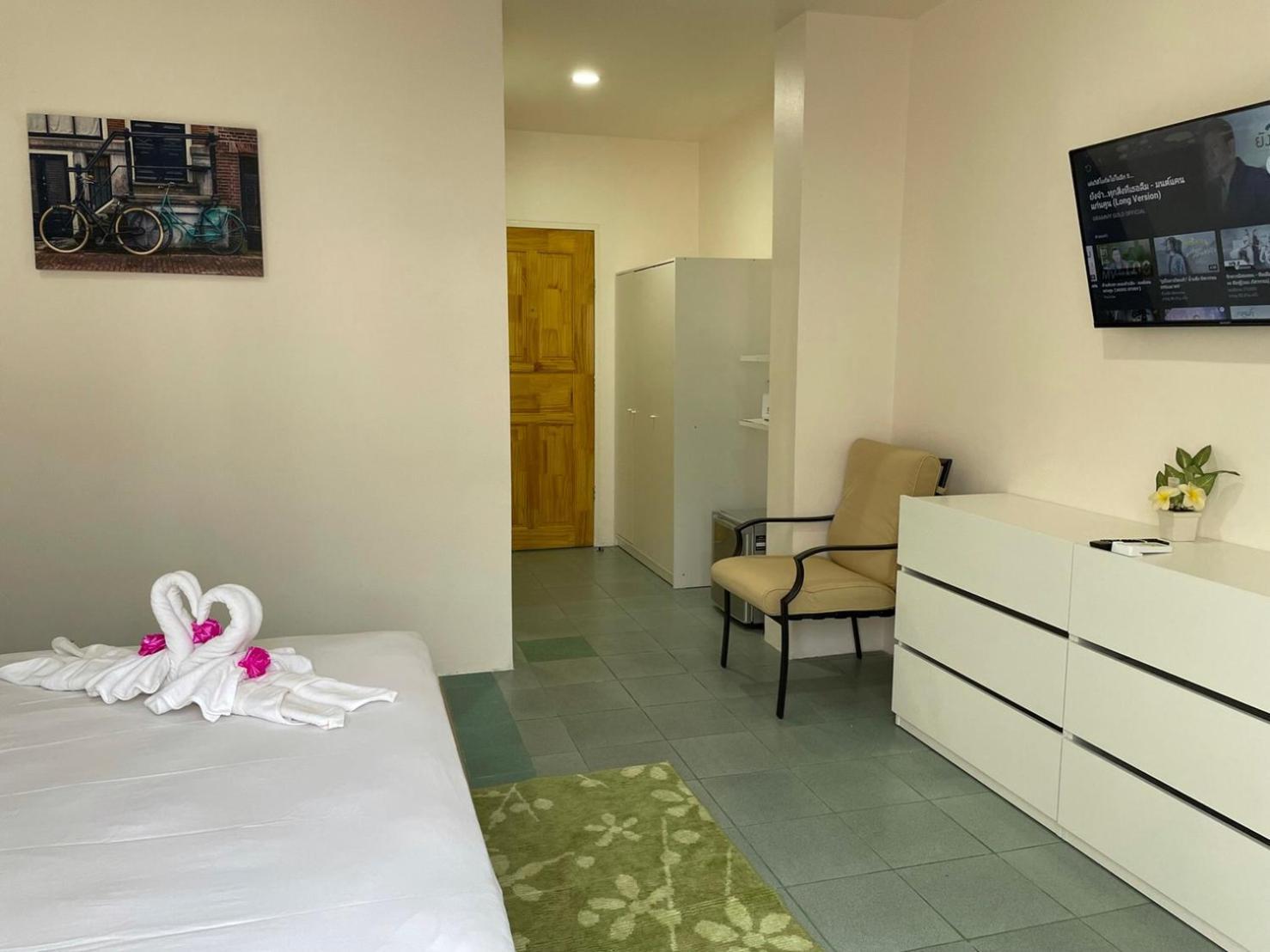 Inn Dulgence Patong Exterior foto